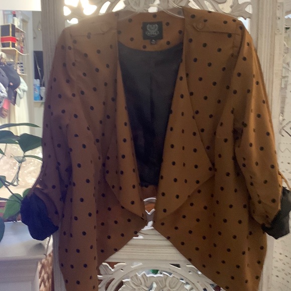 edge Jackets & Blazers - Polka Dot Crop lightweight thin Blazer. Size M.